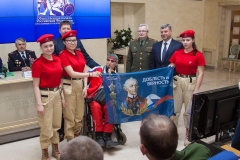 Вручение флага А. Суворова отряду Юнармии