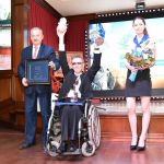 Вручение Игорю Скикевичу Национальной премии "Хрустальный компас", Краснодар, май 2016 г Вручение Игорю Скикевичу Национальной премии "Хрустальный компас", Краснодар, май 2016 г